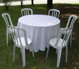 Mesas e Cadeiras no Centro de Goiânia